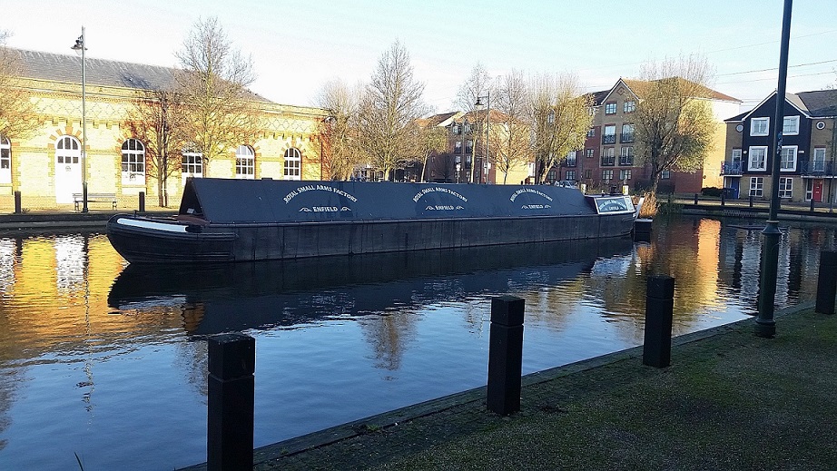 barge.jpg