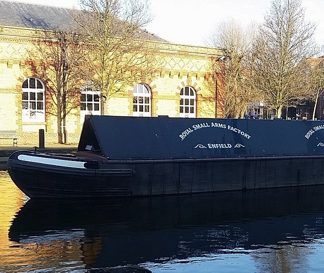 barge2.jpg