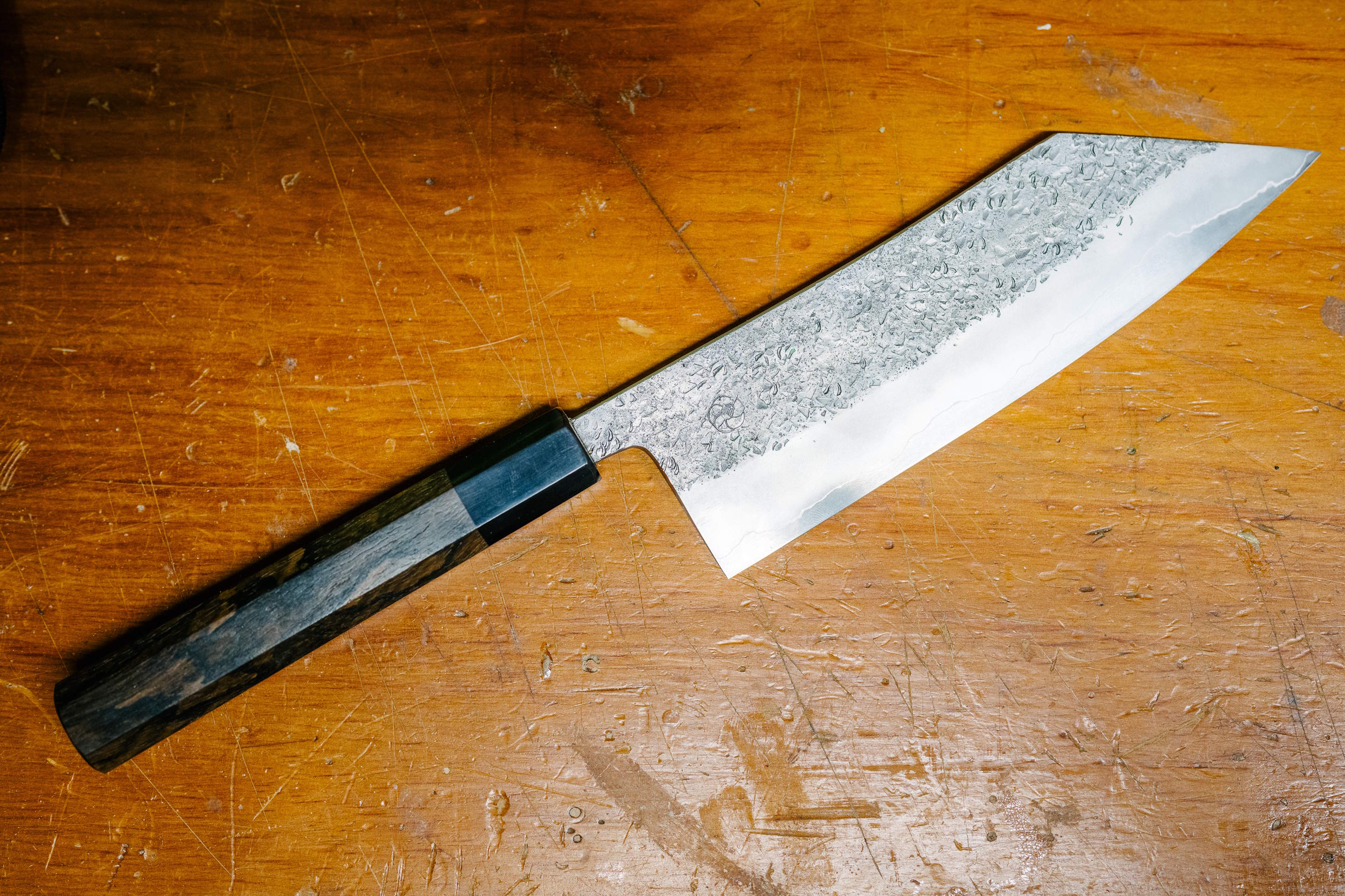 Miyazaki Ginsan Bunka 190mm  (1 of 2).jpg