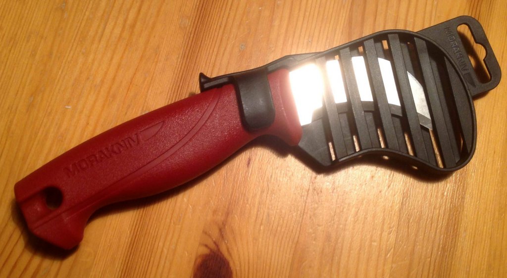 Mora_175P_1.jpg