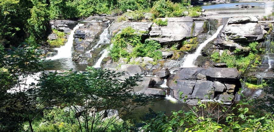 Resica falls.jpg