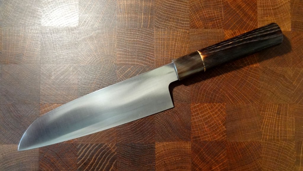 YF_Santoku_180_04.jpg